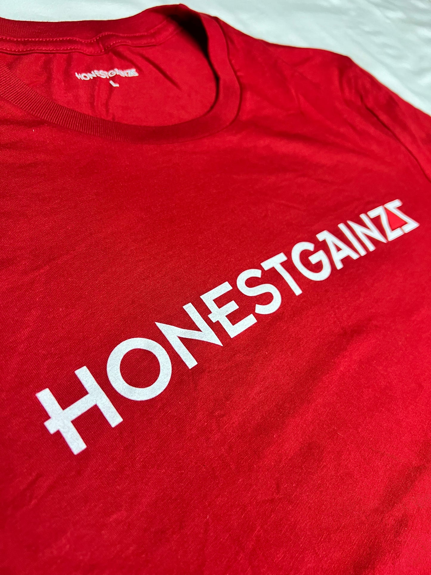 Honestgainzz™ Perfect Red Frost Tee