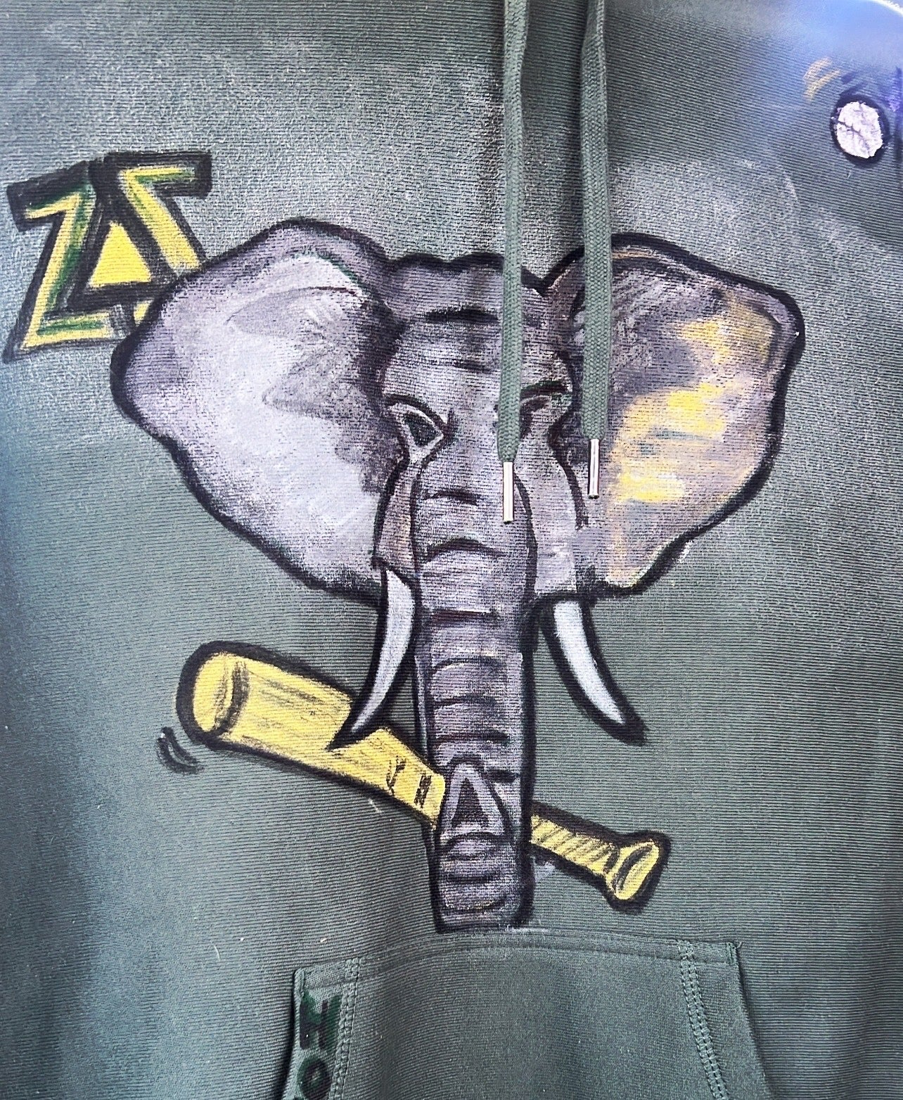 Piece 11 ELEPHANT SWING HOOD ON FIRE 002