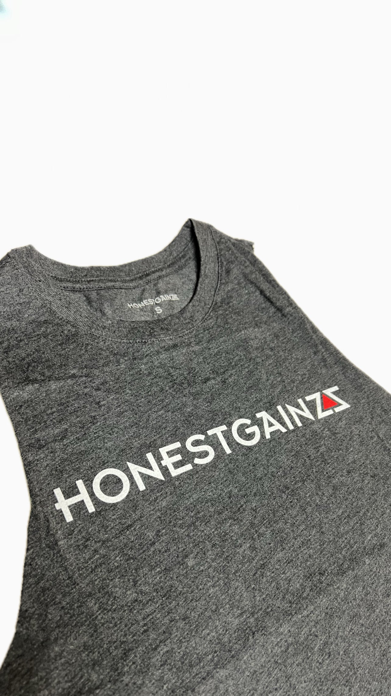 Honestgainzz™ WOMEN'S RACERBACK CROPPED TANK