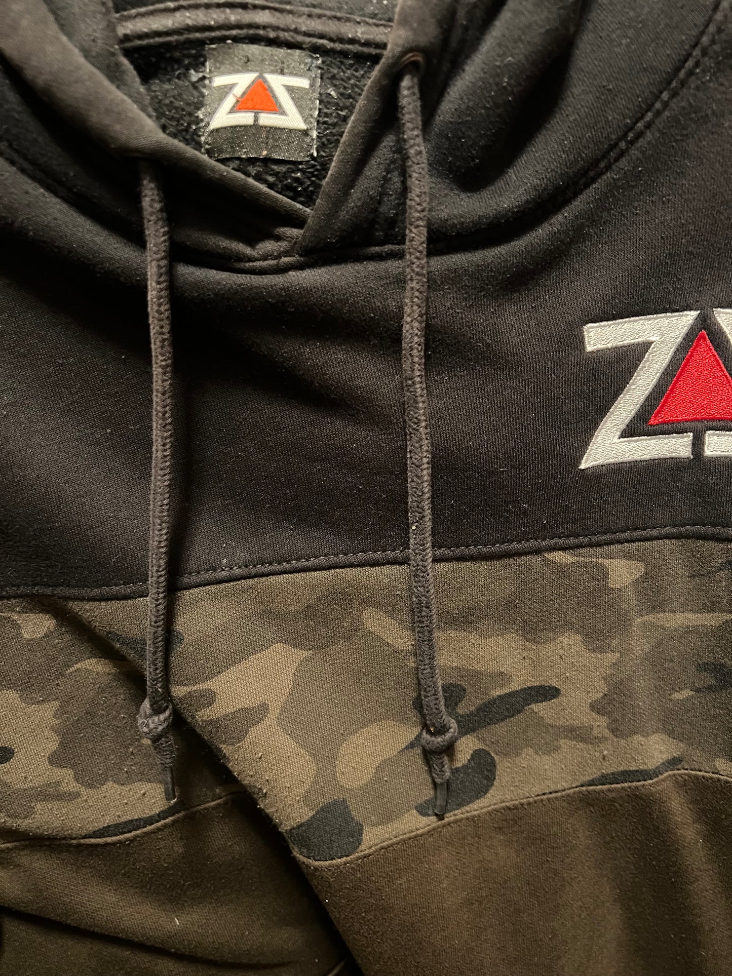 CAMO HOODIE